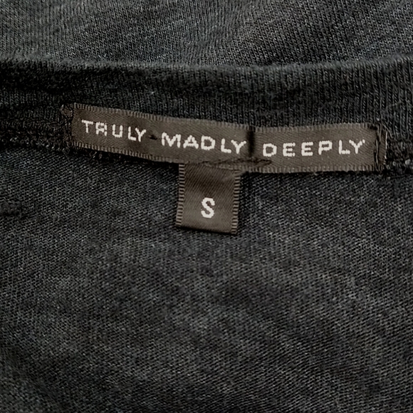 Urban Outfitters Truly Madly Deeply T-Shirt - Picture 8 of 9